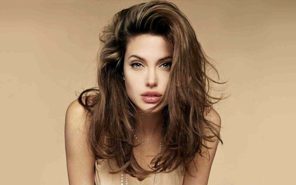 Top 10 Most Beautiful Girl In The World : Angelina Jolie